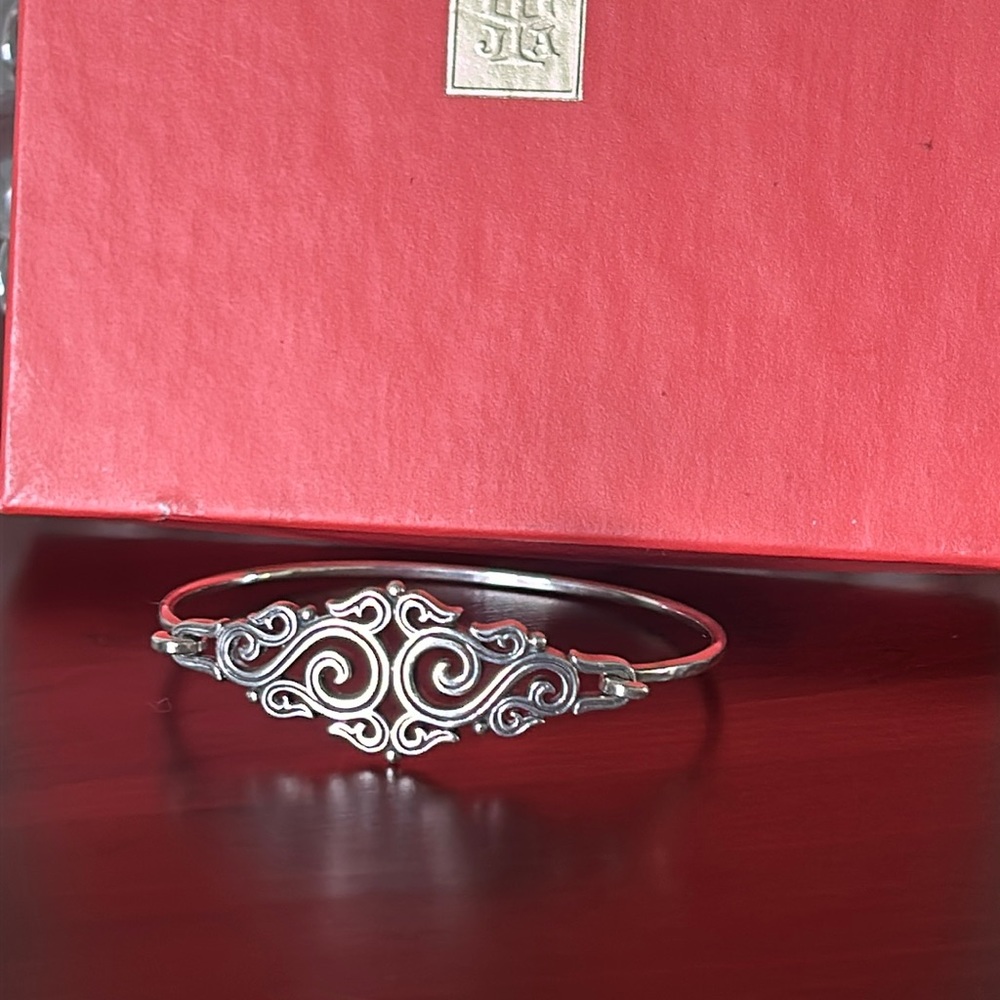 Retired James Avery Sorrento Hook On Bracelet Bangle - Picture 2 of 12